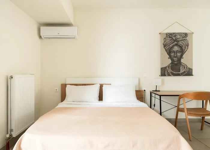 Elysee Apartment 8